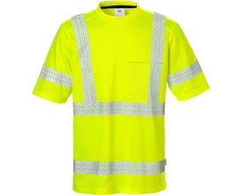 Detalje af Kansas Fristad HiVis t-shirt, gul, kl. 3, med synlig brystlomme og reflekterende striber på siden.