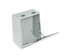 Schneider Electric konsol 483 x 600 x 200 mm i stål til PanelSet SD pult med åben låge og synlig mekanisme.