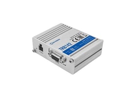 Teltonika TRB142 kompakt industri LTE Cat 1 gateway med RS232 connector og en blå label med produktinformation.
