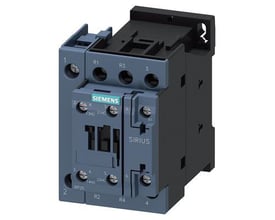 Sirius power kontaktor i størrelse S0, 4-polet med 25A AC-3 og 11kW/400V, fremstillet af mørkeblå og sort plast med skrueterminaler.