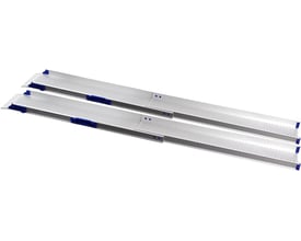Etac Perfolight 2-delt teleskoprampe i sølv med blå detaljer, vist som to parallelle ramper.