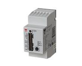 Carlo Gavazzi sløjfedetektor med én vejsløjfe og to relæudgange, set skråt forfra med synlige tilslutninger og betjeningsknapper.