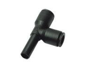 Parker Legris L-stykke 3183 i sort teknisk polymer til 8 mm rør, med tydelig L-formet design.
