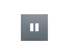 Niko afdækning til 2 x USB-A oplader i steel grey, med to hvide rektangulære åbninger, på hvid baggrund.