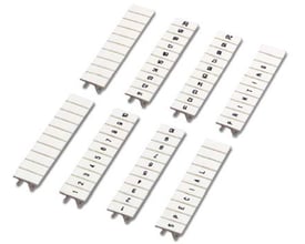 Otte separate hvide mærkestrimler fra Phoenix Contact, nogle mærket med numre fra 1-10, 11-20 og andre med tekst som 'SPECIAL'.