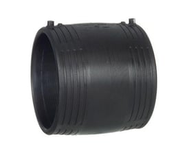 Georg Fischer ELGEF Plus el-svejsemuffe til 225mm PE100-SDR17 rør, PN10, med synlige svejseindikatorer og centerstop. Produktet er i sort plast og har en ru ydre tekstur.