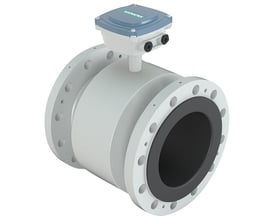 Siemens SITRANS FMS300 flowmåler DN150 med PTFE-foring og Hastelloy-elektroder, set skråt forfra uden transmitter.