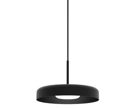 Molto Luce Sven PD Pendel i sort metal, vist ovenfra med sort ophængsledning mod hvid baggrund.