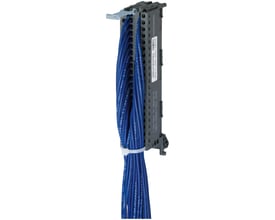 Siemens S7-1500 frontstik med 40 ledere, 3.2m H05Z-K halogenfri kabel samlet med hvid strips.