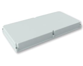 Uriarte TT32 låg i transparent PE-materiale, måler 190 x 270 mm, med en dybde på 45 mm.