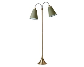 Nielsen Light Fodgænger gulvlampe i messing antik med to grønne tekstilskærme, vist samlet på hvid baggrund.