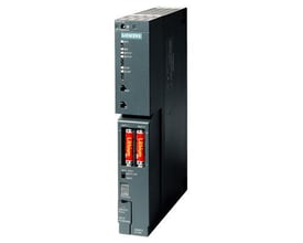 Siemens SIMATIC S7-400 PS407 strømforsyning, 10A med batteriholder til to lithium-batterier, hvid baggrund.