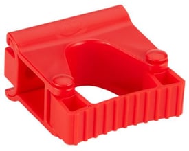 Vikan vægophæng med gummi i rød, 82 mm bred, designet til at holde produkter med en diameter på 28-33 mm.