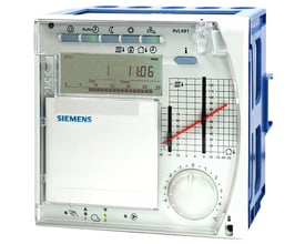 Siemens RVL481 varmeregulator til regulering af fyr og varmt brugsvand, vist på hvid baggrund.