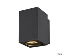 SLV Enola Square M Single udendørs LED-væglampe i antracit ses skråt nedefra med firkantet hus og rund lysåbning.