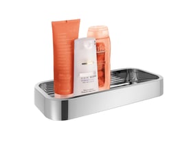 HeFe OUTLINE rektangulær sæbekurv i krom med blank overflade, vist med badeartikler og på hvid baggrund.