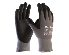 En anden vinkel af ATG Maxiflex Ultimate Ad-Apt 42-874 arbejdshandsker i str. 6, der viser handskernes ergonomiske pasform og touch-funktion.