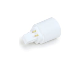 Hvid G24Q til E27-adapter til 230 V med to synlige metalben, vist skråt forfra.