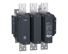 Schneider Electric TeSys F kontaktor, 1250A, 3-polet (3NO) uden spole, med boltterminaler, vist i en 3/4 vinkel på hvid baggrund.