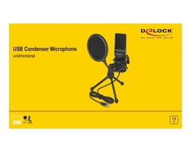 Emballagen viser DeLock USB-kondensatormikrofonsættet med sort mikrofon, popfilter og bordstativ.