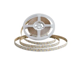 V-TAC LED strip på 5 meter rulle med 240 LED/meter, 15 mm bred og dobbelt printplade, vist på hvid baggrund.