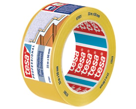 Gul Tesa 67001 udendørs afdækningstape på rulle med emballage, 50 mm bred og 33 meter lang.