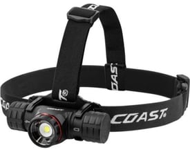 Coast XPH34R pandelampe med 2700 lumen, sort aluminiumskonstruktion og justerbar hovedrem med logo.
