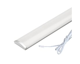 LEDlife 50 cm LED skabslys med 9W effekt og varm hvidt lys (3000K) monteret på en hvid baggrund.