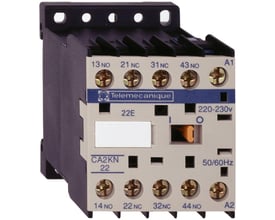Sidebillede af Telemecanique relæ 22E, identisk med Schneider Electric CA2KN22P7, vist med 220-230V mærkning.