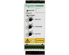 Schneider Electric Altistart 01 softstarter med knapper til starttid, startspænding og stoppetid, samt lysindikatorer for strøm.