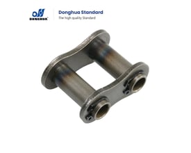Donghua ANSI 60-1/E HB samleled til hulboltekæde med fjederlåse og synlige huller, set skråt oppefra.