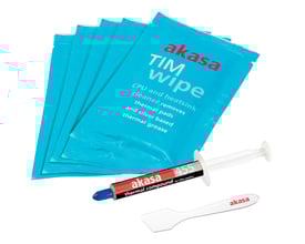 Akasa TIM Wipe Kit med fem renseservietter og en sprøjte med 5g AK-455 kølepasta samt en hvid plastspreder.
