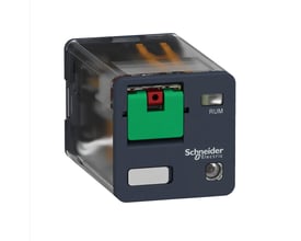 Schneider Electric Harmony RUM stikbensrelæ med 230V AC spole, 3CO kontakter og 10A mærkestrøm, vist med grøn testknap og LED indikator.