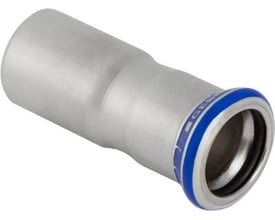 Geberit Mapress Rustfrit indstiksmuffe 35 x 28 mm fremstillet i rustfrit stål med blå M-profil markering på den ene ende.