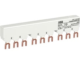 ABB sløjfeskinne PS1-5-1-65, 690V, 65A, der forbinder fem motorværn med kobberterminaler synlige.