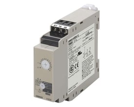 Detaljeret billede af Omron H3DK-G timer til DIN-skinne, viser den kompakte konstruktion og indstillingsskiverne for tidsfunktion.
