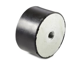 Nærbillede af vibrationsdæmper type C, viser vulkaniseret gummi på elforzinket stålskive med M12 gevind.