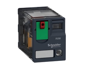 Schneider Electric stikbensrelæ RXM 4CO med 6A mærkestrøm og 110 VAC spænding, vist med grøn testknap og LED indikator.