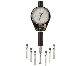 Præcisions cylindermåler til huldiametre på 3,7-7,3 mm, med analogt ur og udskiftelige målepinde.