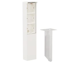 Niko Hydro stikkontaktsøjle i hvid, med plads til 3 moduler, og et medfølgende spyd til jordmontering.