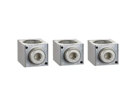 Tre Schneider Electric klemmesæt til 35-300mm2 kobber/aluminiumsledere placeret side om side på hvid baggrund.