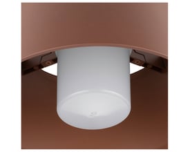 Nærbillede af indersiden af SLV Photoni CL loftlampen, viser detaljer af fatning og monteringsmekanisme.