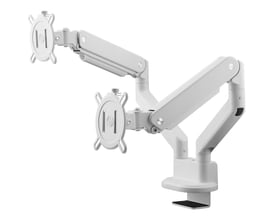 Hvid dobbelt monitorarm One For All DM4220 med to justerbare arme og bordklemme til montering.