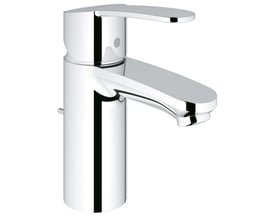 Detaljeret vinkel af Grohe Eurostyle Cosmopolitan S-Size krom armatur, der viser grebets ergonomiske form og tudens glatte kurve.