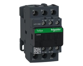 Nærbillede af Schneider Electric TeSys D kontaktor LC1D32, med tydelige mærkninger for 32A, 48V AC spole og kontaktkonfiguration, set fra siden.