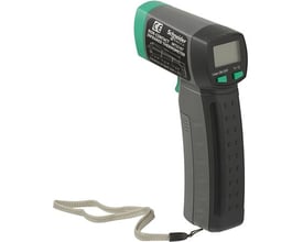 Lauritz Knudsen Thorsman IR-Termometer 530C i grå og grøn med et digitalt display og en snor til håndleddet.