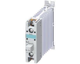 Siemens 3RF2 solid-state kontaktor til 20A belastninger, 48-460V AC og 24V DC med integreret køleplade og ringkabeltilslutning.