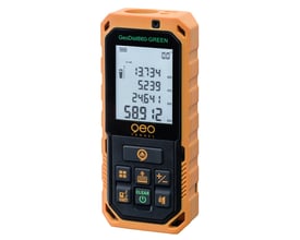 Nærbillede af geo-Fennel GeoDist 60 afstandsmåler i orange, viser kontrolknapper og den digitale skærm med målinger.