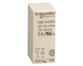 Schneider Electric RSB stikbensrelæ med 1 C/O kontakt, 110VDC, 12A. Det creme farvede relæ har mærkater med produktinformation og et kredsløbsdiagram.