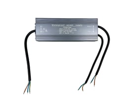 24V DC strømforsyning, 150W, IP67, 'Waterproof power supply', vist med tilslutningskabler til input og output.